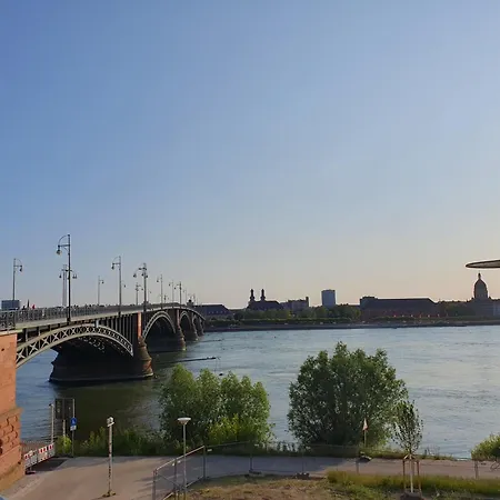 Gemuetliche Direkt An Der Uniklinik *