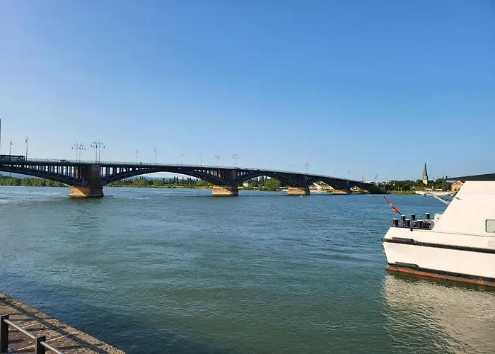 Gemuetliche Direkt An Der Uniklinik 美因茨